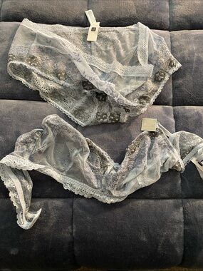 GAP Light Gray Lace Bralette & Bikini Set